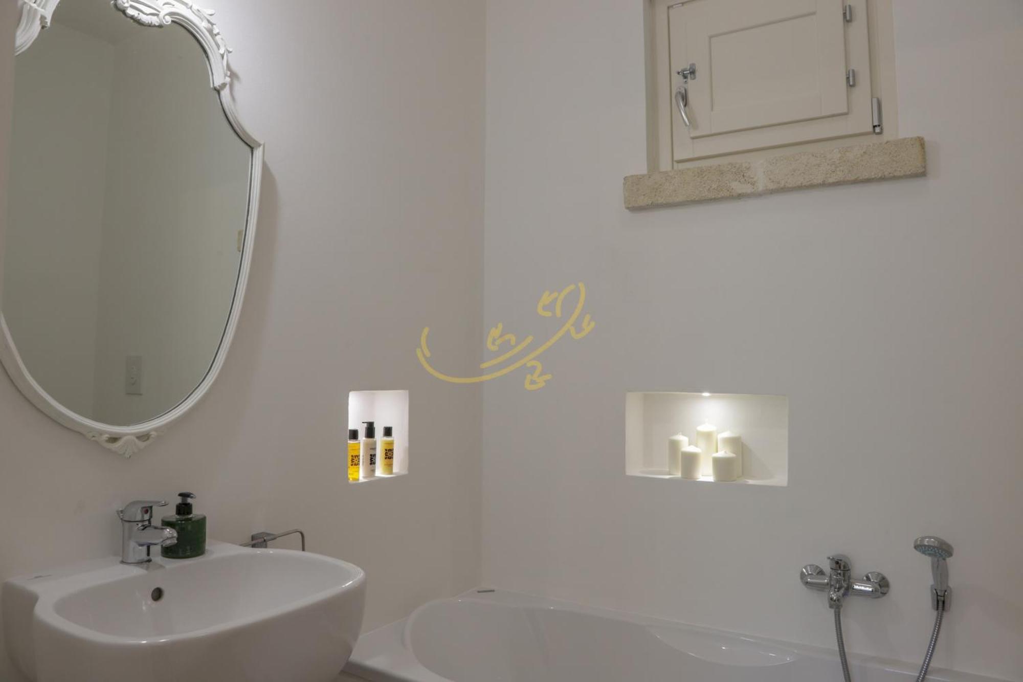 Td Dimora Del Giglio With Organic Garden With Pool Villa Ostuni Exteriör bild